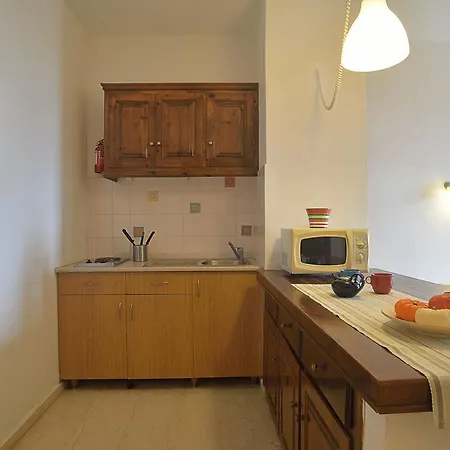 Aparthotel Captain's Apts 2*