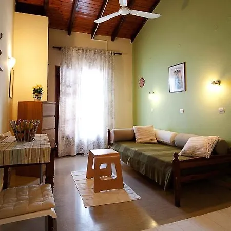 Captain's Apts Aparthotel