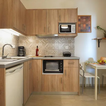 Captain's Apts Aparthotel 2*