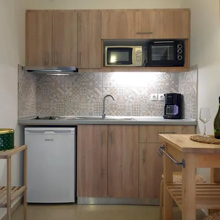 Aparthotel Captain's Apts Barbati